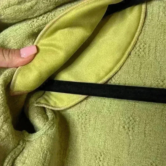 St. John Sport Green Wool Cropped Cardigan - Picture 5 of 7